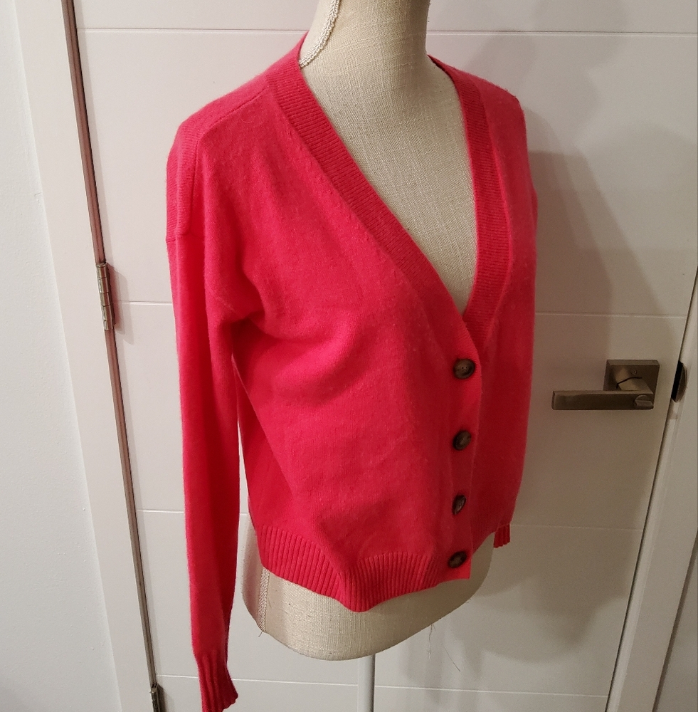 Intermix Roya Cashmere V-neck Button Front Size MP - Picture 4 of 12